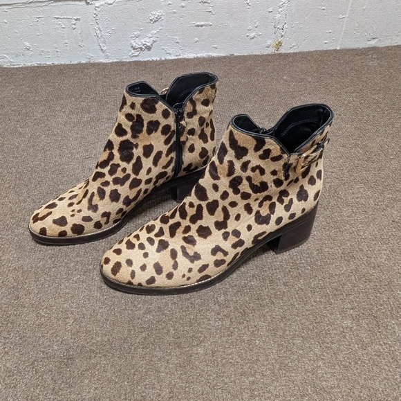 COLE HAAN (9.5 B) Real Fur Leopard Print Ankle Boots Grand OS Buckle - Picture 2 of 8